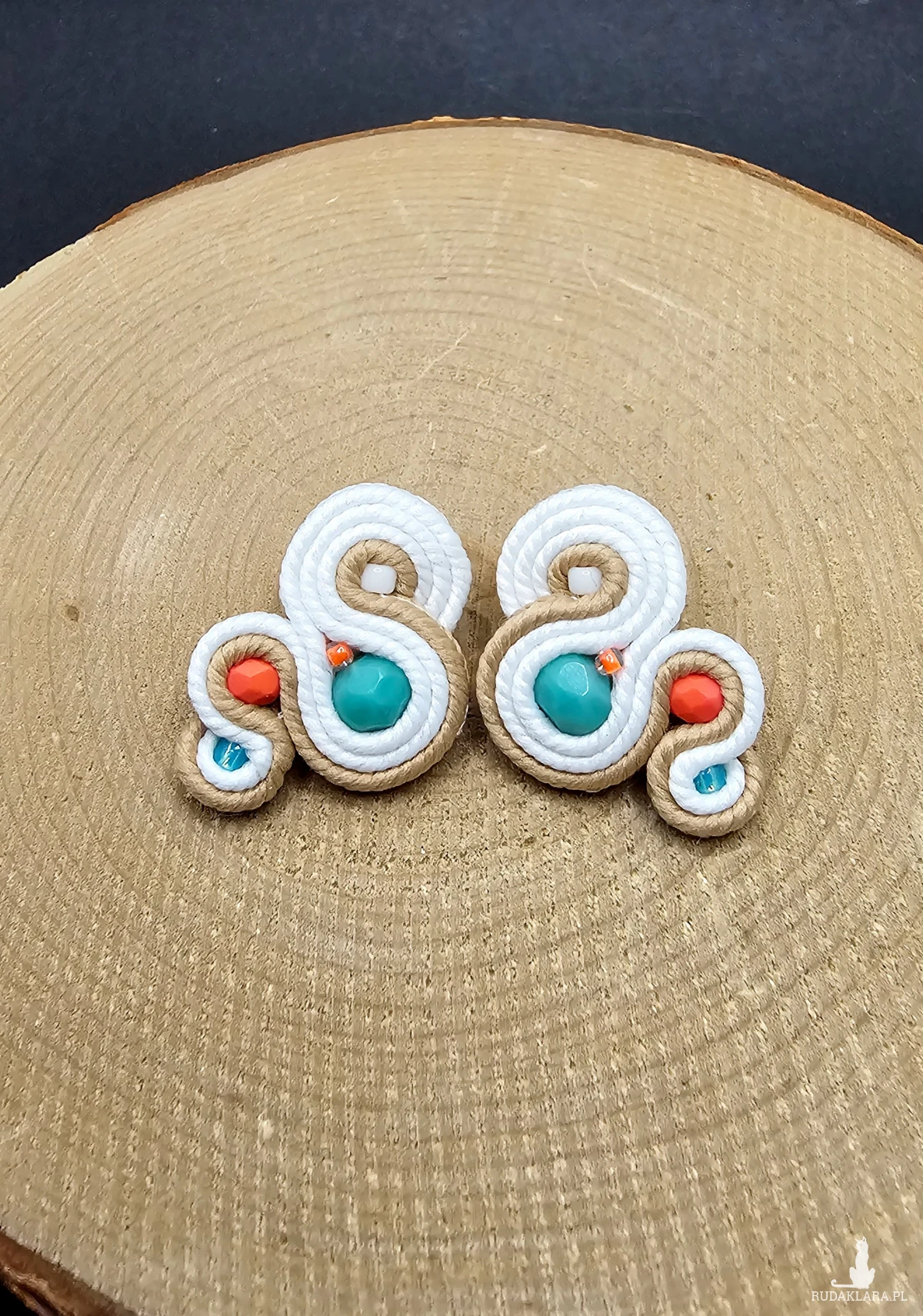 Kolczyki sutasz sztyfty 2